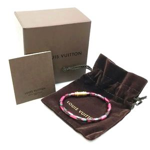 Authentic Louis Vuitton Brass Requive It Bracelet